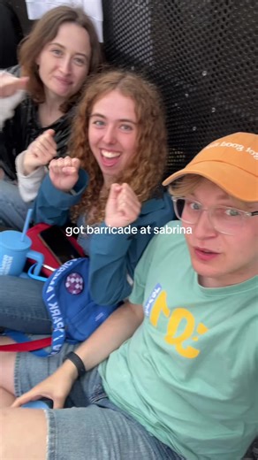 Sabrina Carpenter at Hyde Park: What Happened With Barricade?