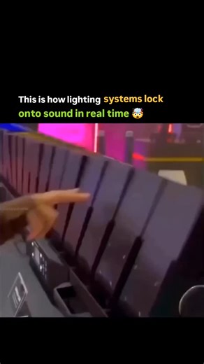 Batman on Instagram: "Synchronized strobe lights aren't flashing randomly - they're precisely programmed to work with sound, timing, and human perception. Each burst is triggered in sync with the music's tempo, drops, or visual cues, creating the illusion that the entire space is pulsing and moving. The rapid on-off pattern exaggerates motion, sharpens silhouettes, and spikes adrenaline, which is why concerts and festivals feel so intense the moment strobes activate. Modern lighting rigs use dig