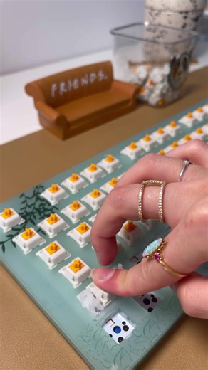 Asmr keeb mods #asmrsounds #satisfyingvideo #customkeyboard #keebtok