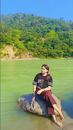 ish darti pr #bollywood #love #live #like