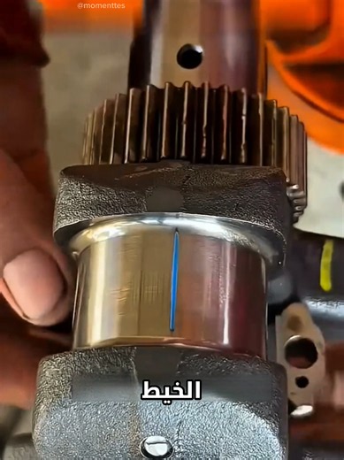 خيط بلاستيكي ينقذ المحرك! ⚙️ ما يبدو مجرد خيط بسيط هو في الحقيقة أداة دقيقة تقيس خلوص المحرك، وقد تمنع تلفه قبل أن يعمل لأول مرة. #محركات #سيارات #ميكانيكا #حقائق #وثائقي