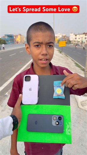Let's Spread Some Love 😍 #humanity #help #emotional #love #trending #shortvideo #viral