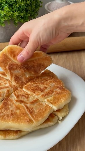 491K views · 3.5K reactions | Plăcinte cu brânză și cașcaval燎...