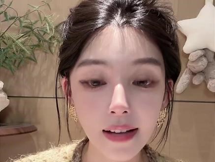 #ally #日常唠嗑 #女生必备 #美妆百万新星计划 咱们值得拥有高配得感...