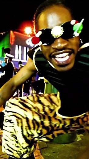 Outkast released “Rosa Parks” in March 1999. #outkast