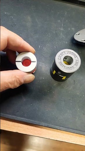 Which coupling is better? Clamp vs. Set Screw Comparison!