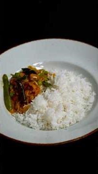 Creamy mushroom and green peas curry 🍄‍🟫