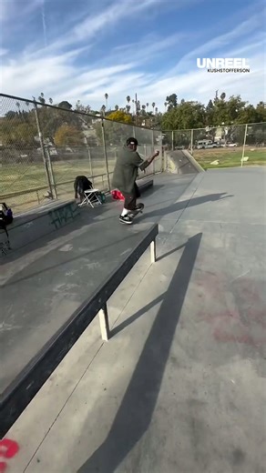 Mastering freestyle skateboarding: Incredible tricks & balance skills!