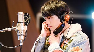 新田真剣佑の「クローサー」ビデオ再生回数1,000万回突破、英語歌唱シーン＆インタビュー公開