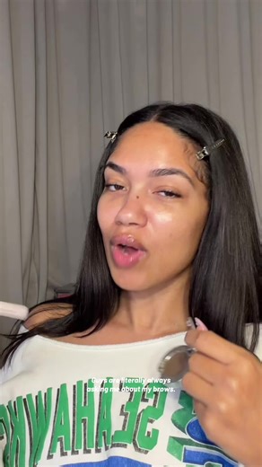 it’s giving freshly microbladed 😭😂 seriously thought this is how i’ve been doing my brows for no makeup days and when i do glam! It’s super easy and the powder really makes you look like you have full brows even if you don’t!! also sorry i’m a little sick 😭 @Anastasia Beverly Hills brow freeze gel @Benefit Cosmetics good proof 3.5