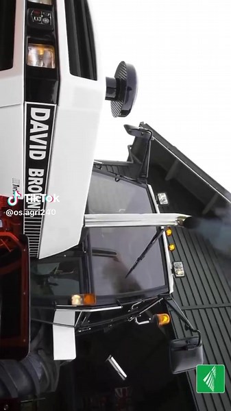 Exploring the David Brown 1690 Tractor