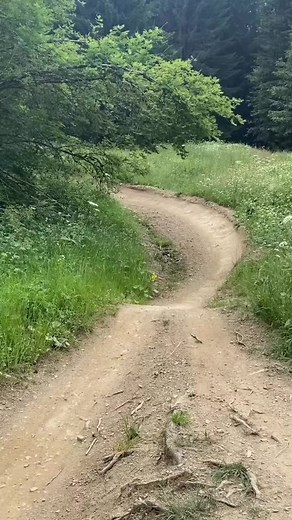 #redbull #enduro #enduromtb #adrenalina #saltos