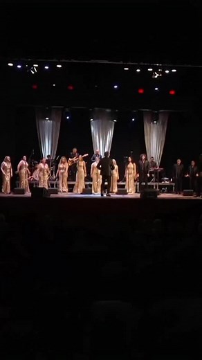 “THAT’S NAPOLI CHRISTMAS SHOW”⭐️ Il nostro nuovo spettacolo arriva al @politeama_napoli il 20 e 21 dicembre!❤️ 🎫Tickets online su bigliettoveloce.it | That's Napoli Live Show