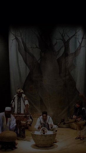 Cette année, remplacez le traditionnel sapin par un baobab et vivez un spectacle musical festif et rassembleur – un incontournable du théâtre jeunesse! | Théâtre français du CNA