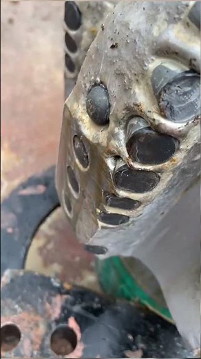 Broken Cutters on a PDC Bit (Post Drilling) #drillingoperations #oilandgas #drillingengineering