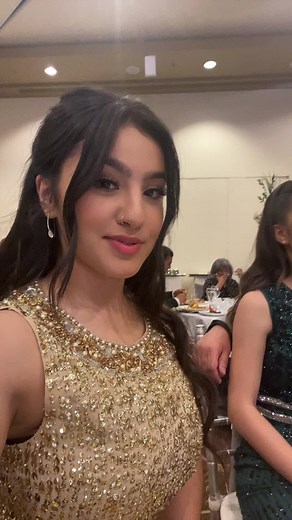 Elegant Gold Dress for Formal Events