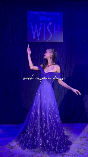 Disney Wedding Dress Collection 9th ディズニー100周年記念の新作映画「WISH」にインスパイアされたドレス:魔法の杖: 深めのカラーとグリッターの輝きが美しいですよね:白いハート: :ドレス: by... @kuraudia.weddingdress 様 #一度きりの人生一度は魔法にかけられて #花嫁 #卒花嫁 #結婚 #結婚式 #試着レポ #カラードレス試着 #ドレス試着 #ドレス試着レポ #ドレス選び #カラードレス #disney #disneyprincess #disneyweddingdresscollection #wedding #weddingdress #colordress #disneydress #ディズニー #ディズニードレス #ディズニーウェディングドレスコレクション #ディズニーウェディングドレスコレクション9th #ディズニードレスコレクション #ディズニープリンセス #アナ #ディズニープリンセスドレス #wish | DRESSY（ドレシー）by プラコレ 憧れのウェディングドレスを花嫁さまに