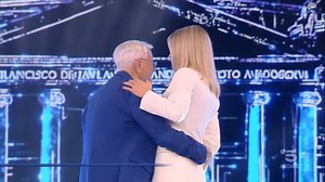 394K views · 5.2K reactions | Nonno Luciano special guest ✈️ #IoCantoFamily | Mediaset Infinity | Facebook