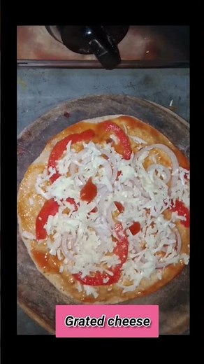 Very Simple and easy 😋Roti Pizza। रोटी पिज्जा रेसिपी।#shorts