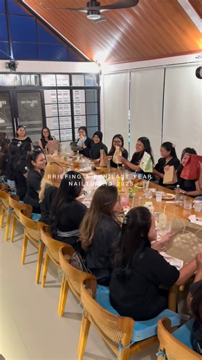 BIAB NAILART PEDICURE LASHLIFT EYELASH BALI on Instagram: "LAST BRIEFING IN 2025 WITH MY LOVELY TEAM😍❤️ We hope we can provide the best for our customers and of course we always accept input from all loyal Nailtine customers. xoxo Nailtine.id"
