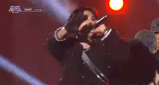 THEY CALL US GOD OF GODSTO USE OUR POWERS THAT WE HOLDFOR THEIR OWN DESIRESWATCH THEM EXPLODEI’M A GIANT