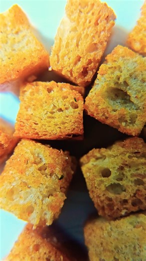 Crispy Croutons Macro View 🤤