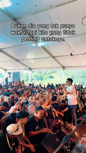 Bukan Dia yang Tak Punya Waktu — Aku yang Tak Penting