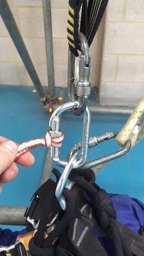 Rope access level 3- rescue from short link connection.