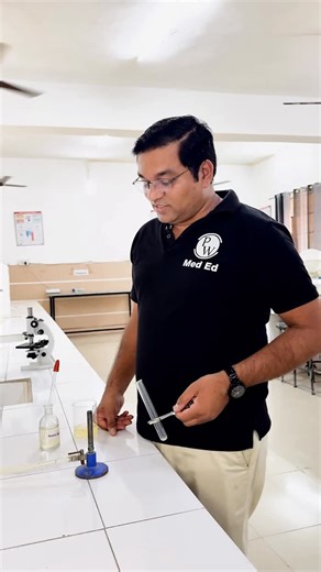 PW MedEd on Instagram: "Heat coagulation test 🔥🧪 Protein vs phosphate — one drop of acetic acid tells the truth. Nephrotic syndrome | Glomerular nephritis | Biochemistry practicals For more such biochemistry practical demos, learn anytime on the PWMedEd app 📱 #biochemistry #biochemistrypracticals #heatcoagulationtest #proteinuria #nephroticsyndrome"