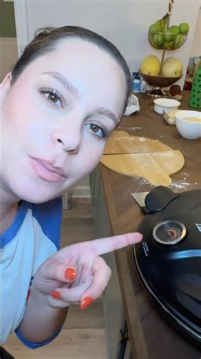 Homemade pizza using Piezano pizza maker! | Restaurant pizza at home #pizza #cooking #food