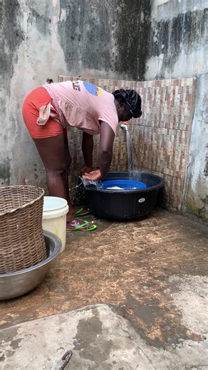 Finding a Huge Piece of Gold: A Thrilling Discovery