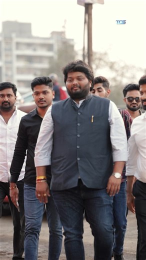 Tridip Mazumdar on Instagram: "Follow kar lena 🫱 @pruuthviraj_saawaant . . #politics #defenderlife #cinematographer #cardelivery"