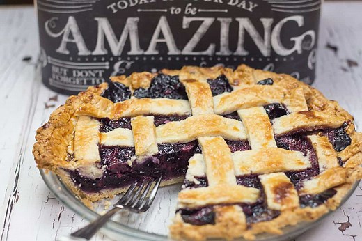 How to Make the Best Razzleberry Pie {step by step Video!}