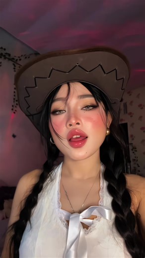 Transisi Make Up Cowboy dengan Old Town Road