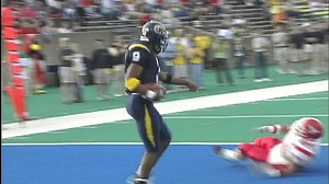 FLASHback Friday! Former Kent State quarterback Josh Cribbs, our 2016 Homecoming Parade Grand Marshal, sure was fun to watch! Meet Josh Oct. 1 during our "Welcome Home Party" starting at 11 a.m. at our new Center for Philanthropy and Alumni Engagement. Find out all the details at www.ksualumni.org/homecoming. | Kent State University Alumni