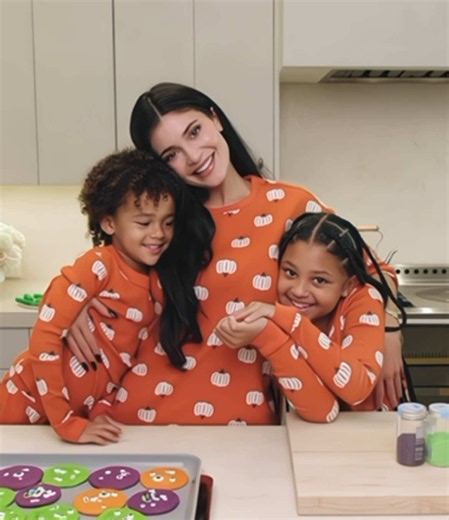 Halloween Cookies with Stormi and Aire 🧡 #kyliejenner #stormiwebster #airewebster #fyp