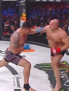 2.6M views · 43K reactions | Two All-Time Greats going for the Finish  #MMA #KO #Knockout #Fedor #Mir | Bellator MMA | Facebook