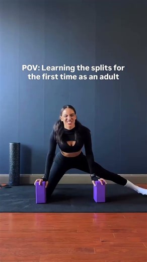 MIDDLE SPLITS ARE HUMBLING 😅👇🏽 If front splits are challenging, middle splits will quickly