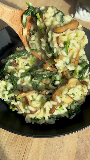 The perfect date night dinner for two (or if you’re single like me, dinner and then breakfast the next morning 🫣) #recipe #risotto #cooking | Eitan Bernath