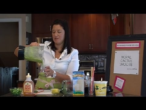 How to Make a Nopal Cactus Smoothie : Making Smoothies