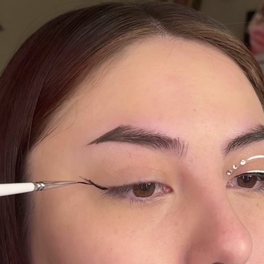 Black & White Makeup Look Tutorial