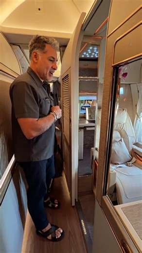 Sliding into Emirates’ Game Changer 777 First Class—one of the most exclusive cabins in the sky “inspired” by Mercedes Benz complete with “zero-gravity” recline seat, mood lighting, personal climate controls, and a personal bar. This is a $10,000 journey, but here’s the secret: it doesn’t have to cost $10,000. ✨✈️ Using Emirates Skywards miles, this experience becomes incredibly attainable. I’ve developed techniques I share with my clients that unlock Emirates First Class at just a fraction of t