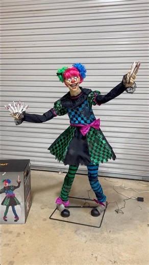 Whirling Wendy #halloween #spirithalloween #spirithalloweenstore #scary #sprithalloweenflagship