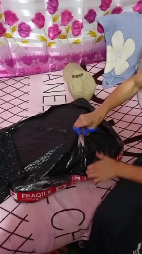 FUJITSO LAPTOP FOR AFFORDABLE PRICE GOOD FOR STUDENT NA CYA...NAKA FREE SHIPPING PO😊💖#foraffordbleprice #muralangditosatiktok🙀 #nasayellowbasketnayan #checkoutnow🛒🛒✅