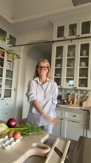 Gluten-free chorizo, avocado, and eggs on @youngcobras sourdough, topped with fennel and onion jam. #boyfriendbreakfast | Gwyneth Paltrow