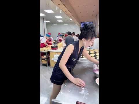 Pretty Girl Cooking Pancakes Live | Help Us Reach 1,000 Subscribers! 🥞