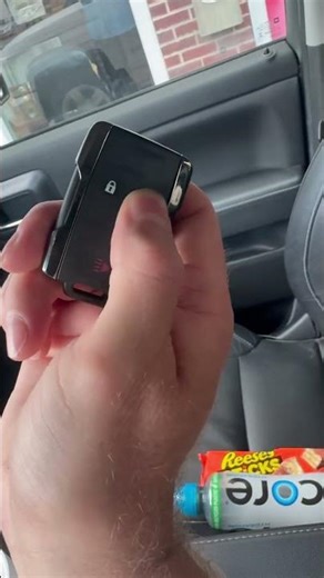 2018 Silverado New Chip Key in new remote not an instructional video #allockandkeyco #SmartPro￼