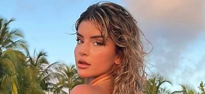 Zoe Gara In Sheer Green Lingerie Gives Off 'Poison Ivy' Vibes