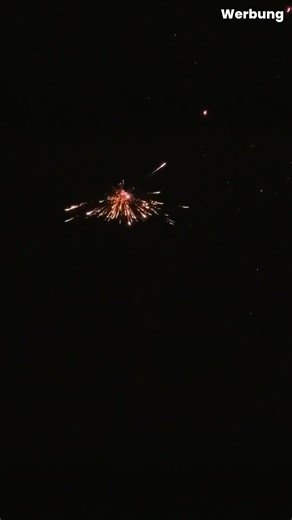 Edelstück Batterie von ⁨@pyroland ⁨#silvester #feuerwerk #pyroland