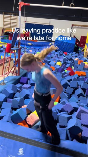 @Cindel I think we were struggling a bit 😂 #home #gymnastics #late #relatable #fyp